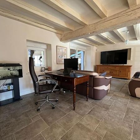 Le Cabaret Paisible Avec Piscine Villa Montierchaume ภายนอก รูปภาพ
