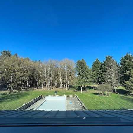 Le Cabaret Paisible Avec Piscine Villa Montierchaume ภายนอก รูปภาพ