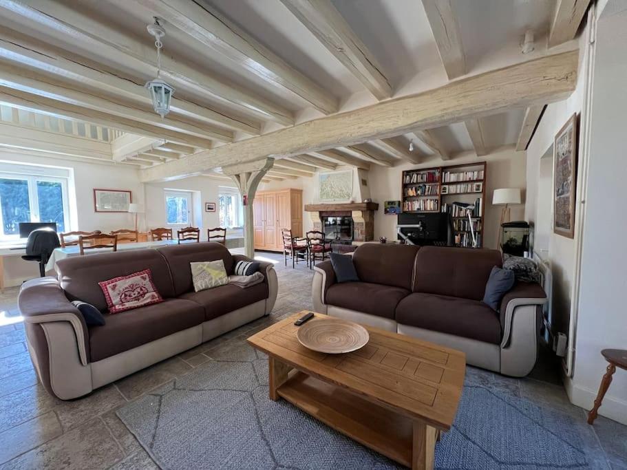 Le Cabaret Paisible Avec Piscine Villa Montierchaume ภายนอก รูปภาพ