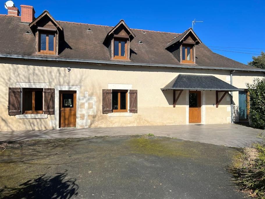 Le Cabaret Paisible Avec Piscine Villa Montierchaume ภายนอก รูปภาพ